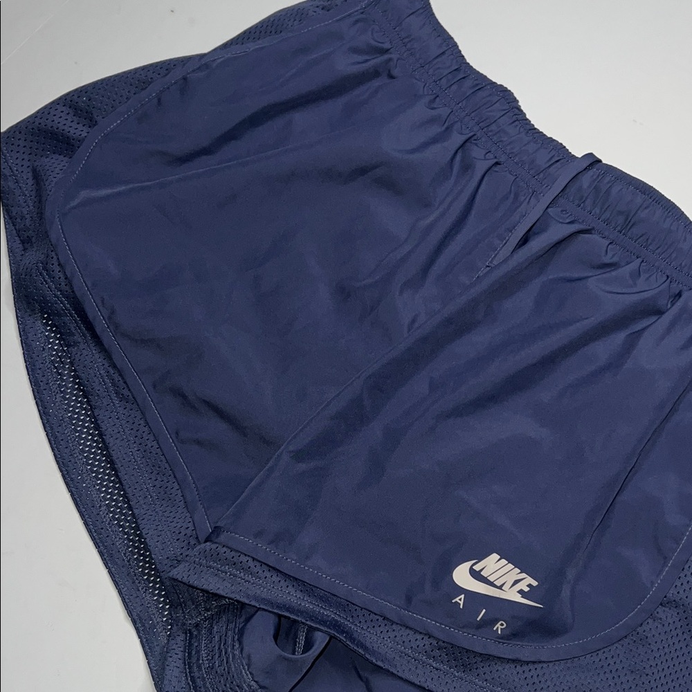 Nike Air Athletic Shorts Women's size XL - Picture 4 of 9